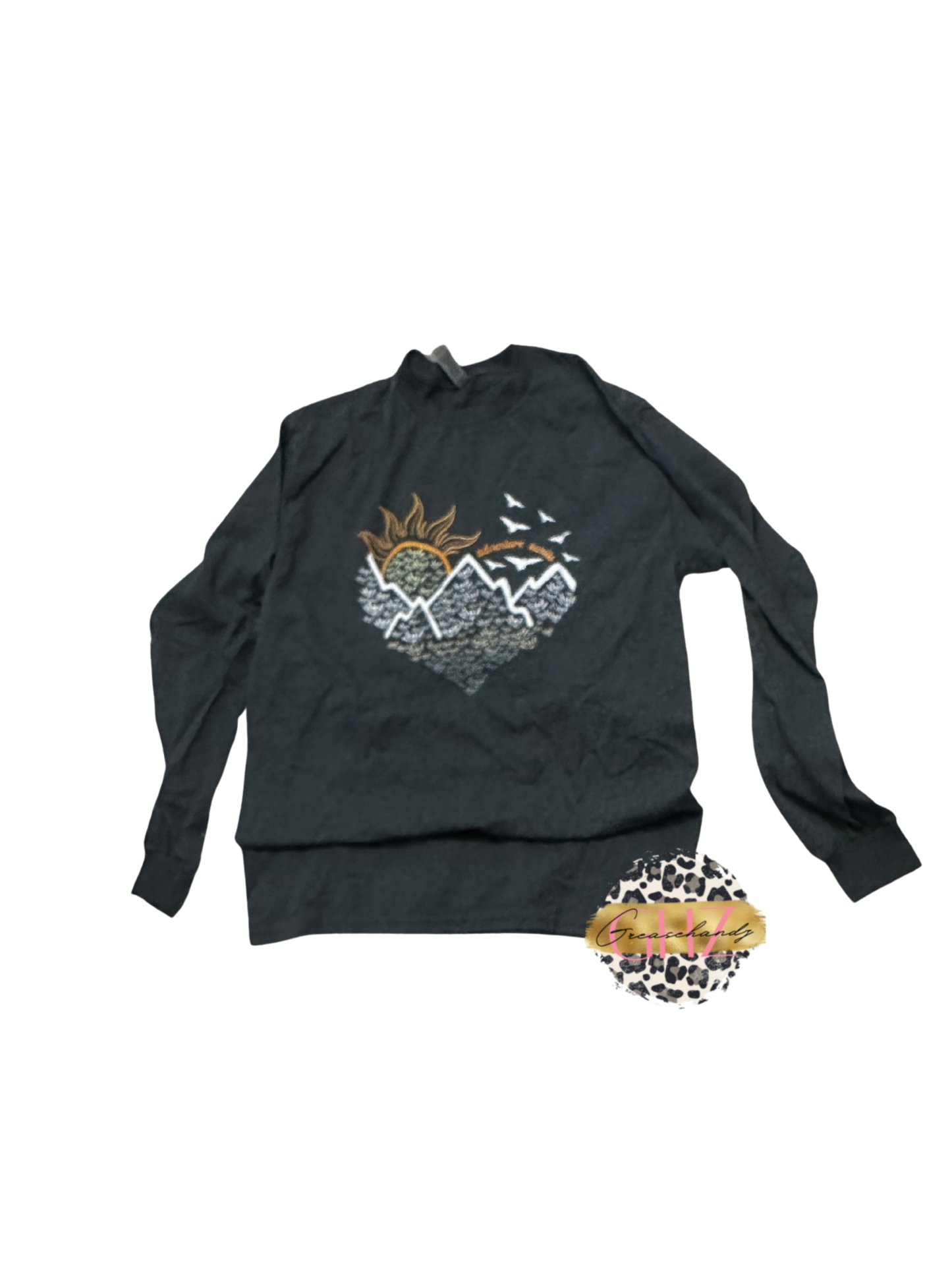 #148 Adventure await long sleeve (M)