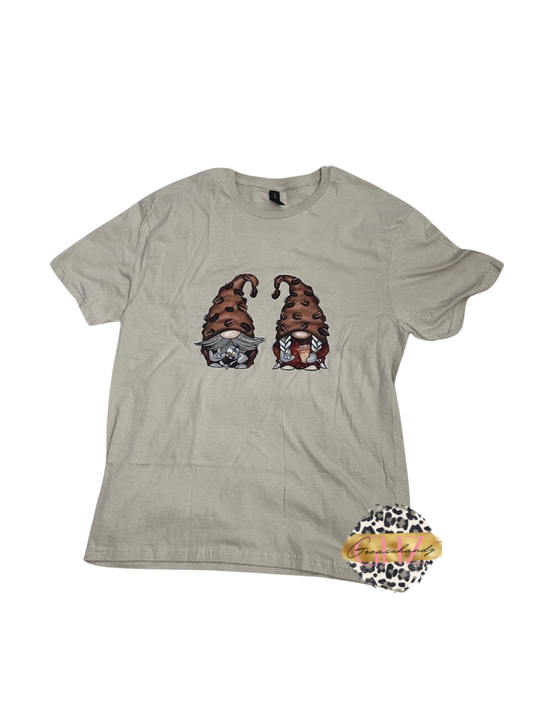 #117 coffee gnomes t-shirt L