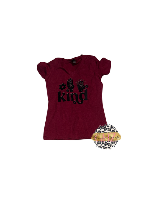 #225 Be kind ASL V-neck (XS)